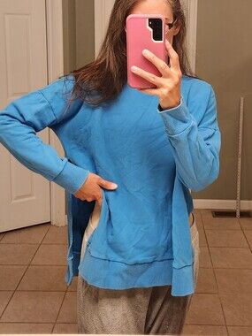 Latched Mama Nursing Sweatshirt Size M/L High Side Slits Maternity